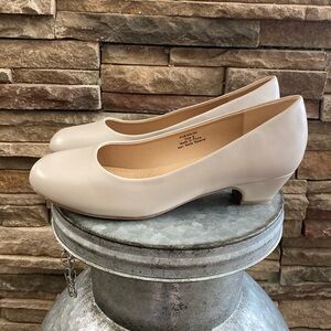 JOURNEE COLLECTION Comfort
Saar Low Heel Pump - Grey - US Size 9